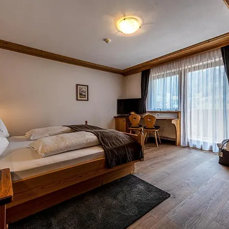 Sunela Aparthotel 2*