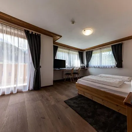 Sunela Aparthotel Sëlva