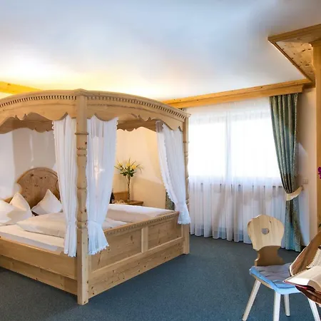 Apart Otel Sunela Selva di Val Gardena